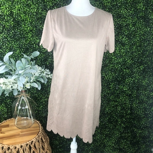 Scalloped trim taupe dress - Picture 1 of 4